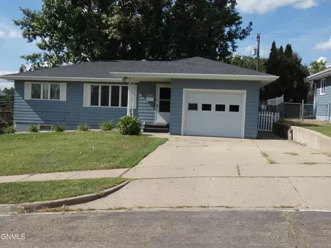 616 29th St, Bismarck, ND 58501 photo 49