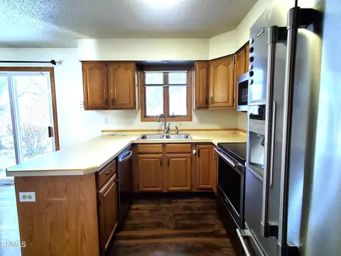 616 29th St, Bismarck, ND 58501 photo 8