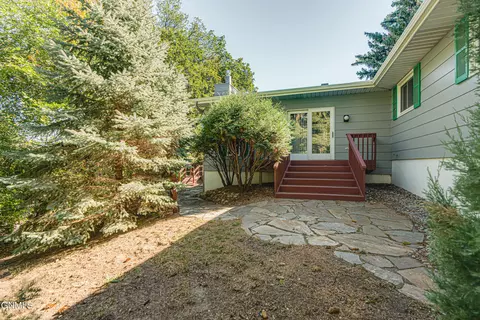 Exterior - 925 Arthur Dr, Bismarck, ND 58501 photo 20 of 21