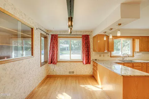 Other - 925 Arthur Dr, Bismarck, ND 58501 photo 7 of 37
