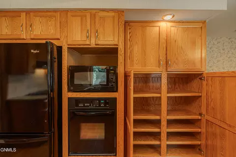 Other - 925 Arthur Dr, Bismarck, ND 58501 photo 8 of 37
