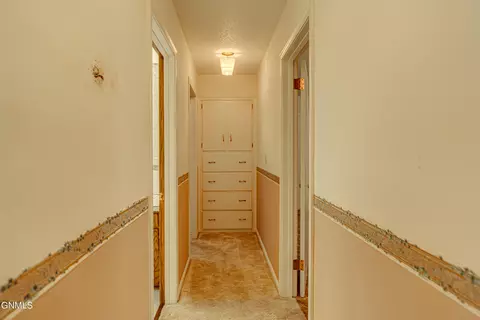 Entry Way - 925 Arthur Dr, Bismarck, ND 58501 photo 4 of 5