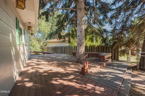 Exterior - 925 Arthur Dr, Bismarck, ND 58501 photo 11 of 21