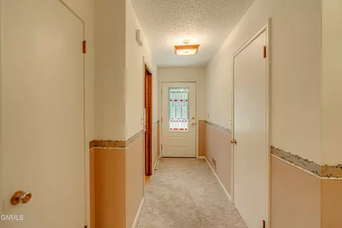 Entry Way - 925 Arthur Dr, Bismarck, ND 58501 photo 2 of 5
