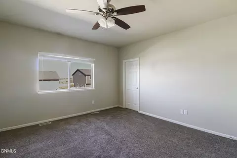 13697 Karen St, Williston, ND 58801 photo 23