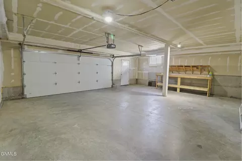 13697 Karen St, Williston, ND 58801 photo 38