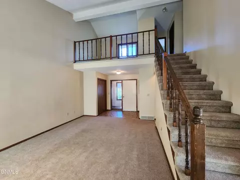 411 Apollo Ave, Bismarck, ND 58503 photo 9