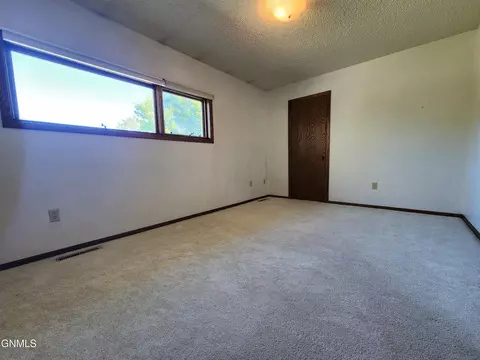411 Apollo Ave, Bismarck, ND 58503 photo 28