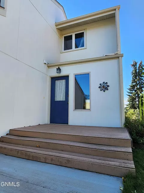 411 Apollo Ave, Bismarck, ND 58503 photo 2