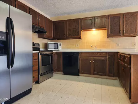 411 Apollo Ave, Bismarck, ND 58503 photo 12