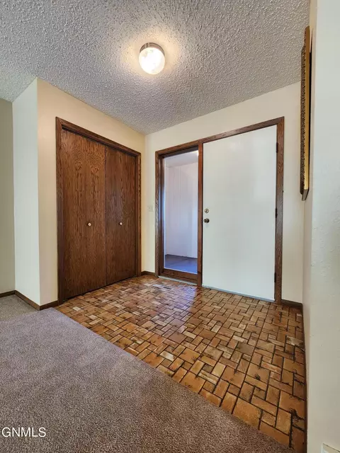 411 Apollo Ave, Bismarck, ND 58503 photo 18
