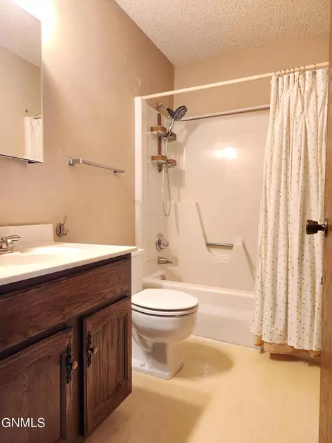 411 Apollo Ave, Bismarck, ND 58503 photo 26