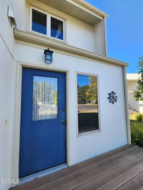 411 Apollo Ave, Bismarck, ND 58503 photo 3
