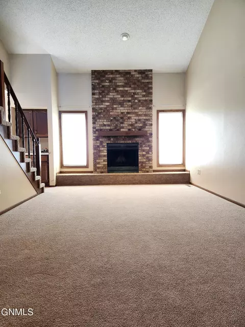 411 Apollo Ave, Bismarck, ND 58503 photo 8