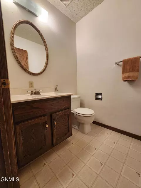 411 Apollo Ave, Bismarck, ND 58503 photo 17