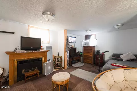 508 10th Ave SW, Mandan, ND 58554 photo 9