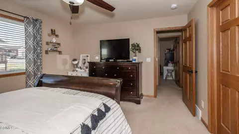 Bedroom - 5414 Calvert Dr, Bismarck, ND 58503 photo 6 of 6