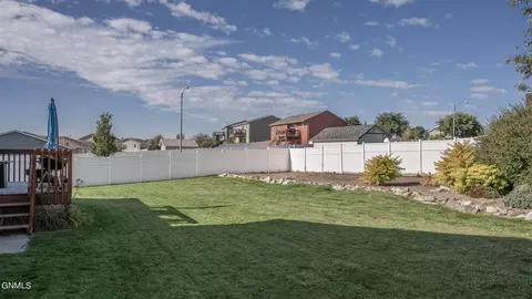 Exterior - 5414 Calvert Dr, Bismarck, ND 58503 photo 7 of 9