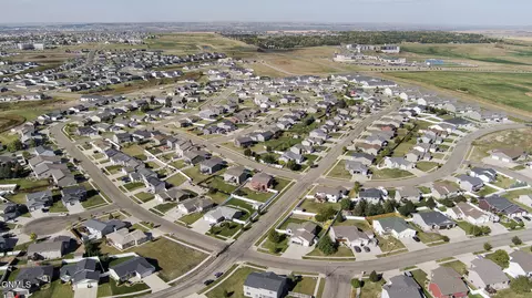 View/Area - 5414 Calvert Dr, Bismarck, ND 58503 photo 12 of 17