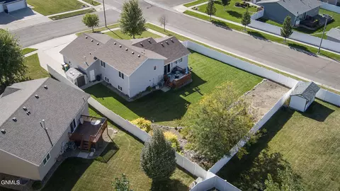 View/Area - 5414 Calvert Dr, Bismarck, ND 58503 photo 10 of 17
