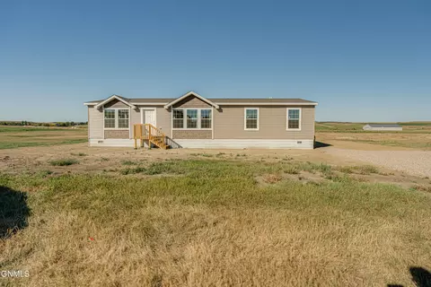 3495 Dakota Lp, Mandan, ND 58554 photo 2