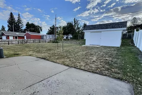 Exterior - 1727 Ryan Dr, Bismarck, ND 58501 photo 6 of 7