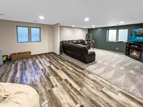 2322 18th Cir W, Williston, ND 58801 photo 52