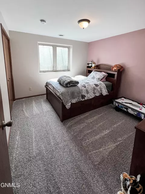 2322 18th Cir W, Williston, ND 58801 photo 55