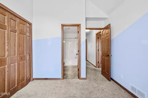 1804 18th Ave W, Williston, ND 58801 photo 21