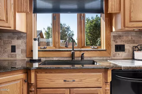 Kitchen - 1825 14th Ave W, Williston, ND 58801 photo 5 of 6
