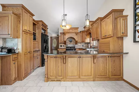 Kitchen - 1825 14th Ave W, Williston, ND 58801 photo 2 of 6
