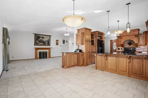 Kitchen - 1825 14th Ave W, Williston, ND 58801 photo 1 of 6