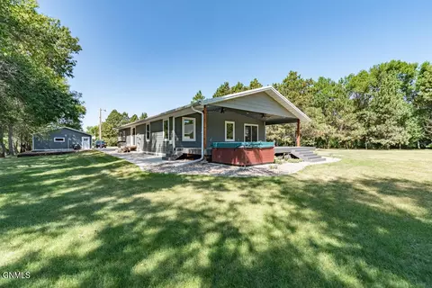 Exterior - 655 Bristol Dr, Bismarck, ND 58501 photo 5 of 7