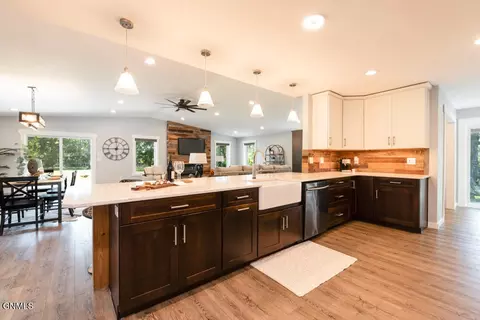 Kitchen - 655 Bristol Dr, Bismarck, ND 58501 photo 5 of 7
