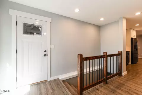 Entry Way - 655 Bristol Dr, Bismarck, ND 58501 photo 3 of 5