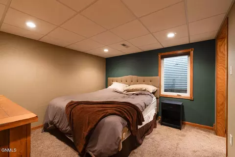 Bedroom - 655 Bristol Dr, Bismarck, ND 58501 photo 3 of 6