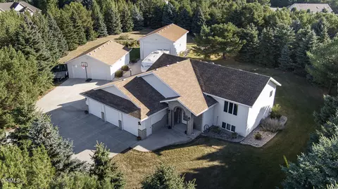 View/Area - 3851 Prairie Pines Loop, Bismarck, ND 58503 photo 4 of 6