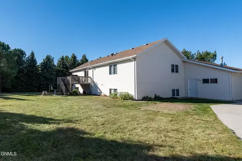 Exterior - 3851 Prairie Pines Loop, Bismarck, ND 58503 photo 7 of 12