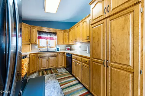 Kitchen - 3851 Prairie Pines Loop, Bismarck, ND 58503 photo 2 of 2