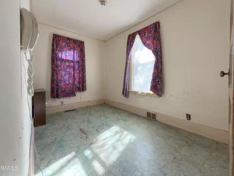 618 4th St SE, Stanley, ND 58784 photo 6