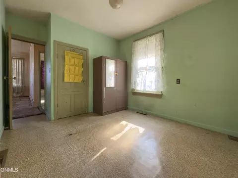618 4th St SE, Stanley, ND 58784 photo 8