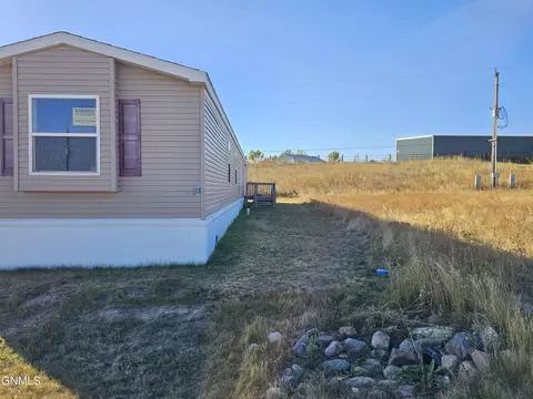 14590 50c St, Williston, ND 58801 photo 2