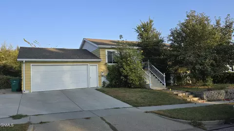 719 N 22nd St, Bismarck, ND 58501