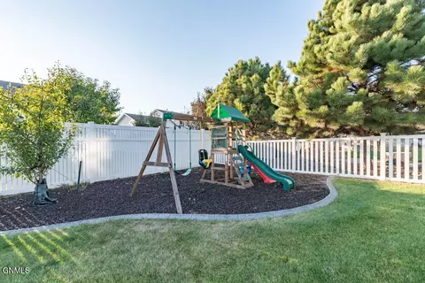 1266 Eagle Crest Loop, Bismarck, ND 58503 photo 45
