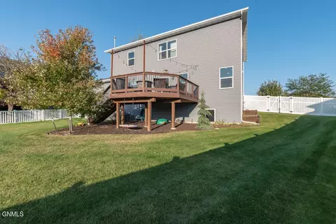 1266 Eagle Crest Loop, Bismarck, ND 58503 photo 43