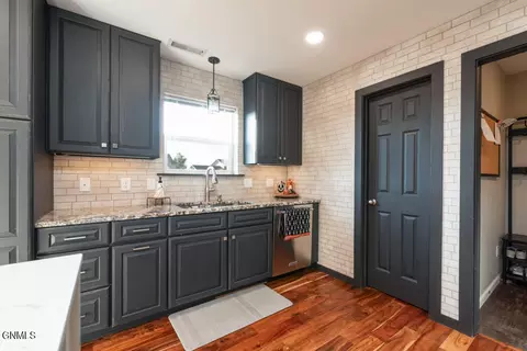 1266 Eagle Crest Loop, Bismarck, ND 58503 photo 8