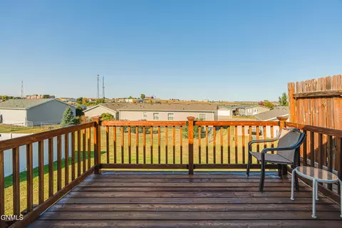 Exterior - 1726 Calgary Loop, Bismarck, ND 58503 photo 14 of 20