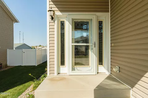 Entry Way - 1726 Calgary Loop, Bismarck, ND 58503 photo 9 of 9