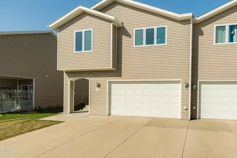 Exterior - 1726 Calgary Loop, Bismarck, ND 58503 photo 6 of 20