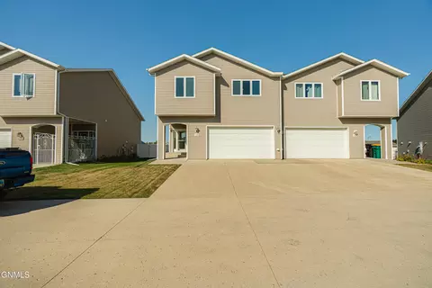 Exterior - 1726 Calgary Loop, Bismarck, ND 58503 photo 3 of 20